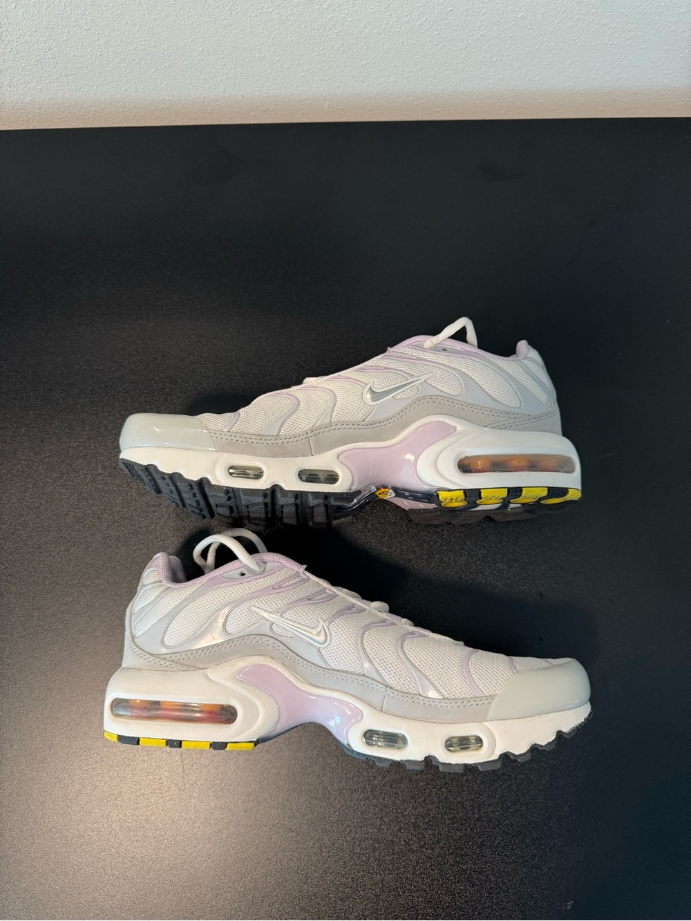 Nike Air Max Plus - Picture 2 of 9